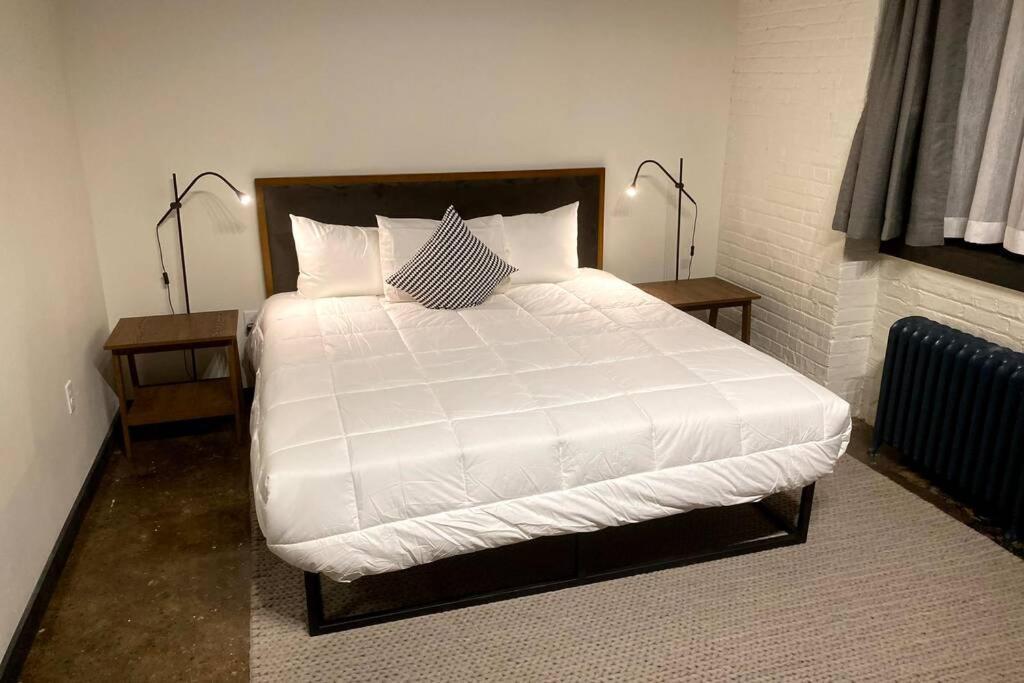 3E-*New* Apartment -5 Min From Downtown, Sleeps 4 Pittsburgh Bagian luar foto